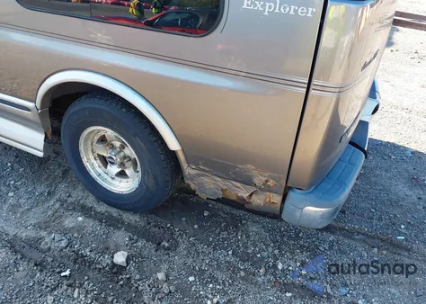 2002 Chevrolet Express from USA, damaged, VIN 1GBFG15R621165023